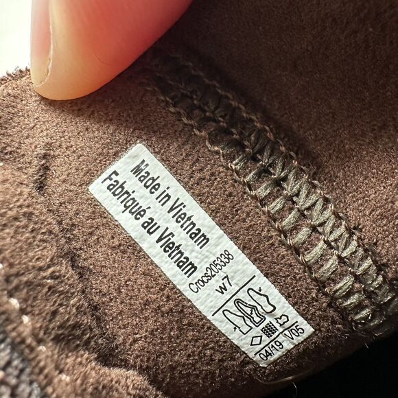 Crocs Leigh Wedge Chelsea Boots Brown Suede Leather Ankle Booties Women 7 US - Picture 14 of 16